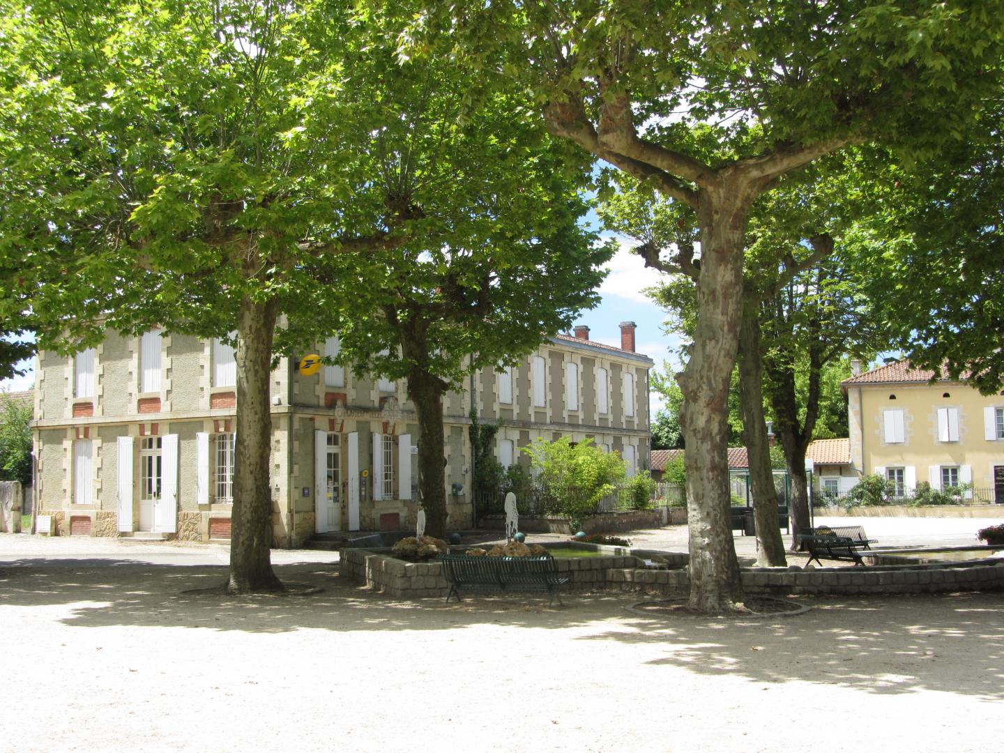 La Poste Place de la république